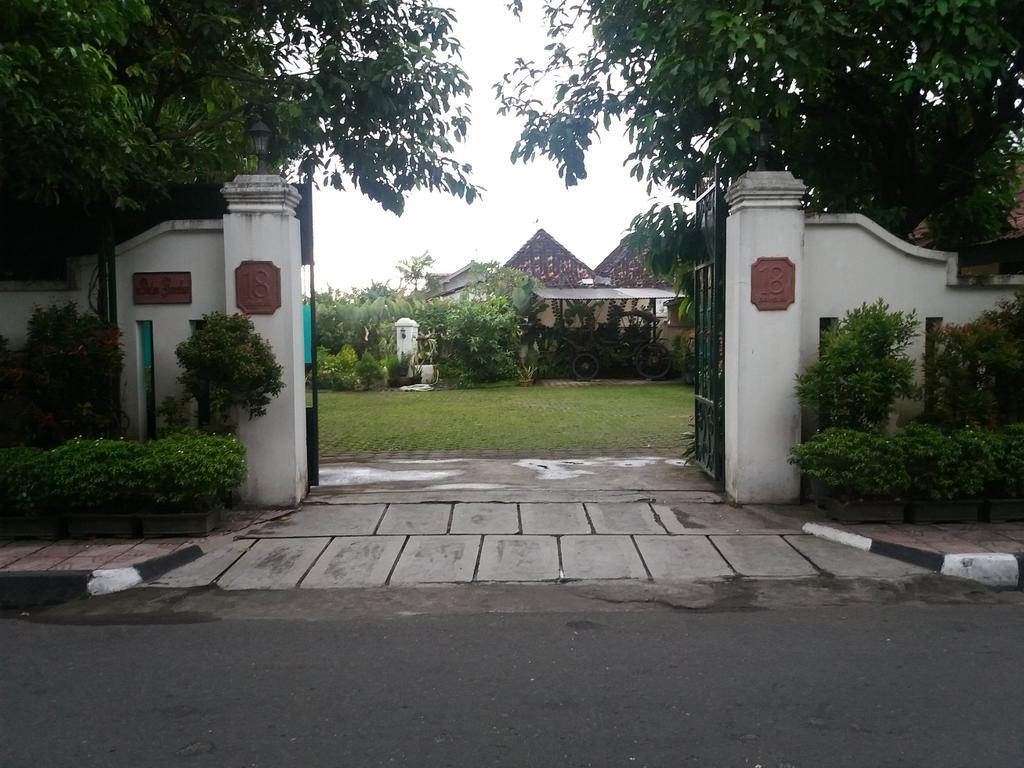 Ndalem Gamelan Apartment Yogyakarta Exterior foto