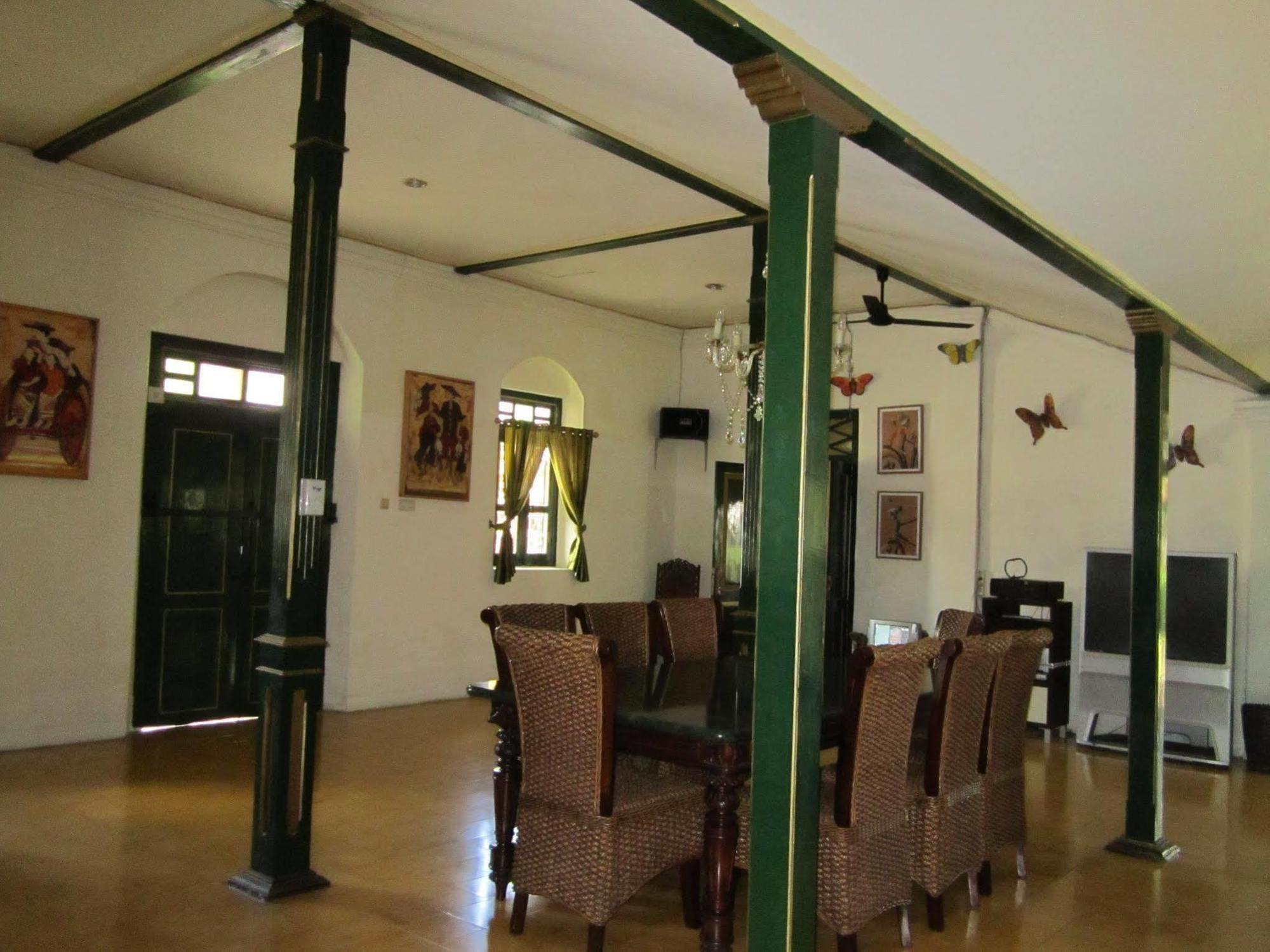 Ndalem Gamelan Apartment Yogyakarta Exterior foto